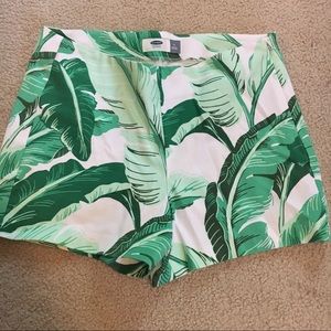 Banana leaf/Tropical print shorts